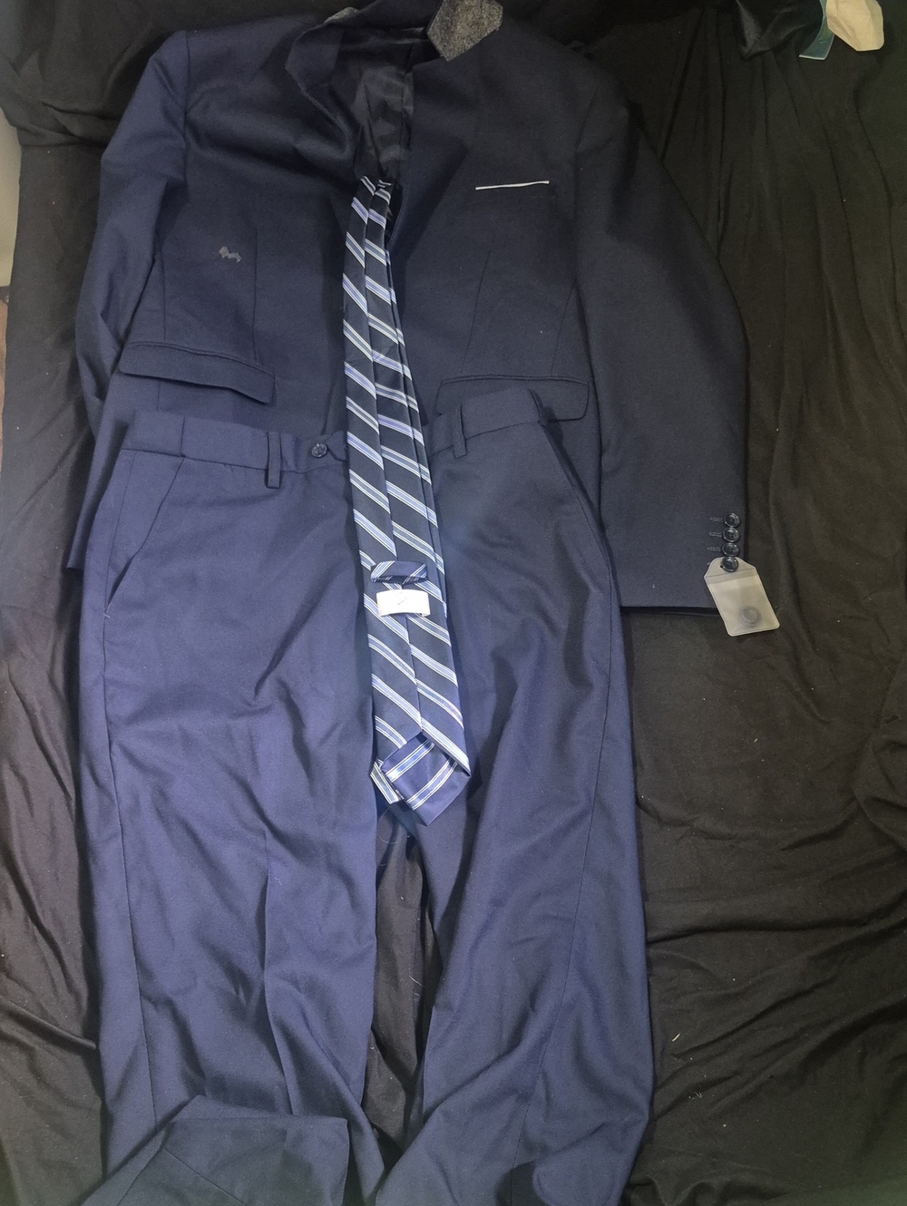 Navy Men's Suit & Matching Tie - Classic Formal Blazer and Trousers
